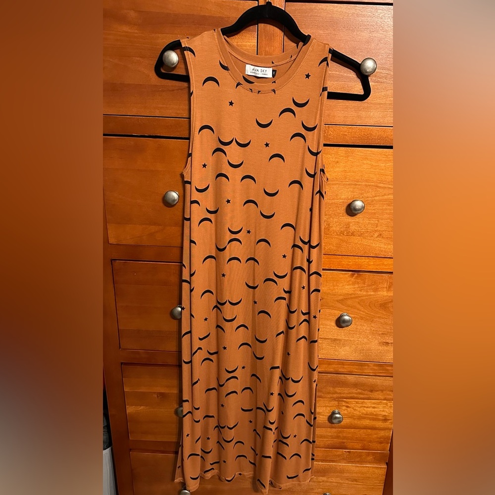 Ava sky dress